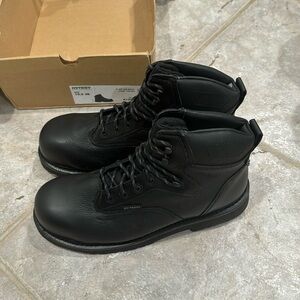 Hytest Unisex Black Composite Toe, EH, Waterproof 6 Inch Boot. Size 10.5